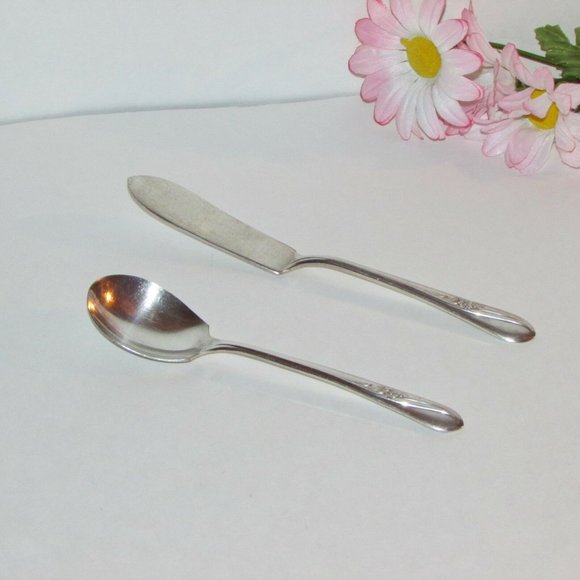 1940's Silverplate Butter Knife & Sugar Spoon WM ROGERS Meadow Flower - Picture 5 of 7